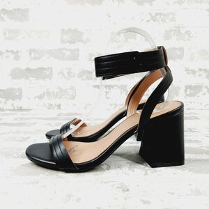 New Linea Paolo Emmie Black Faux Leather Block Heel Ankle Strap Sandals T500